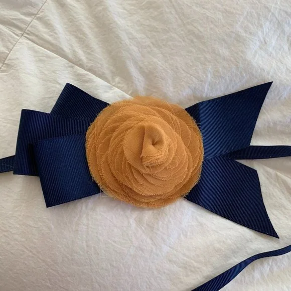 A COLLECTION OF 3 TIE BELTS - FLOWER, BOW, POLKADOT - Picture 3 of 5